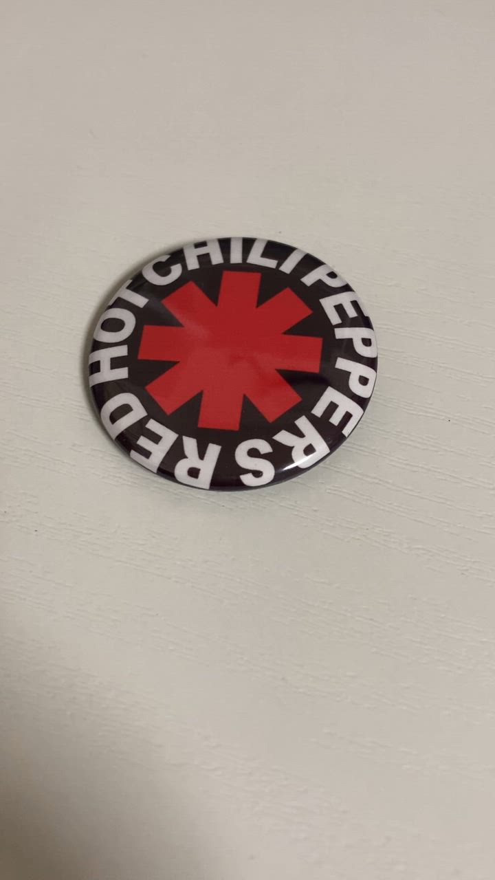 缶バッジ RED HOT CHILIPEPPERS 38mm ピンバッジ : SHINSEITECH