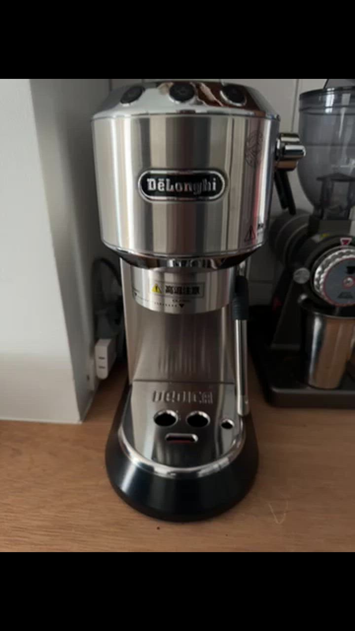 デロンギ デディカ　アルテ　エスプレッソマシン　[EC885J-M] デロンギ デディカ アルテ EC885J 価格比較 - 価格.com