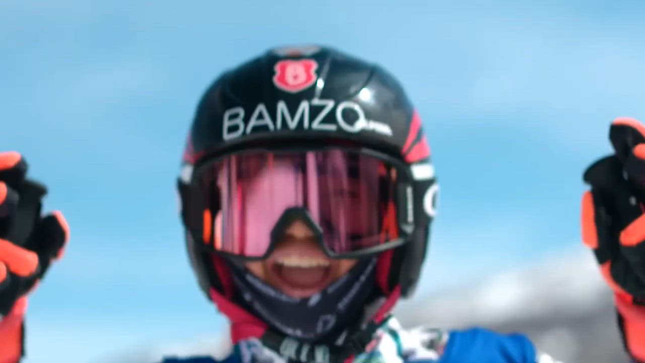 【スキー】駆け抜けるスキークロスジュニアたち！笑顔あふれる未来のスキークロス選手