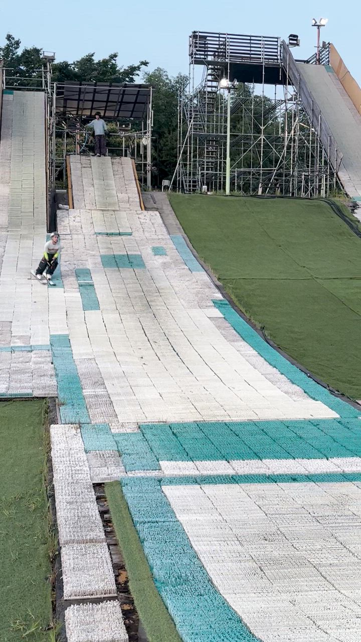 【スキー】スロープスタイル佐藤雅夏選手による斜めにぶっ飛ぶ！トランジッションジャンプでのダブルコーク1080