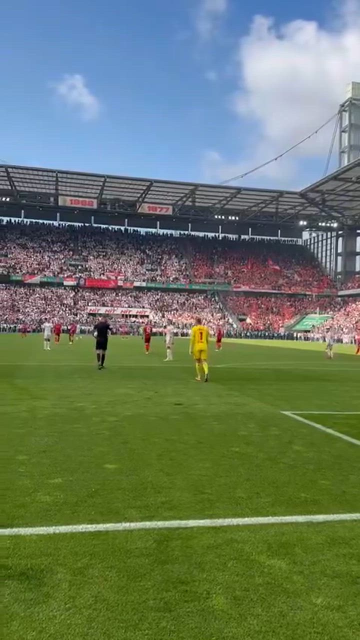 リーグ優勝！一部昇格決定！試合終了と同時に観客がピッチに！【1. FCケルン】