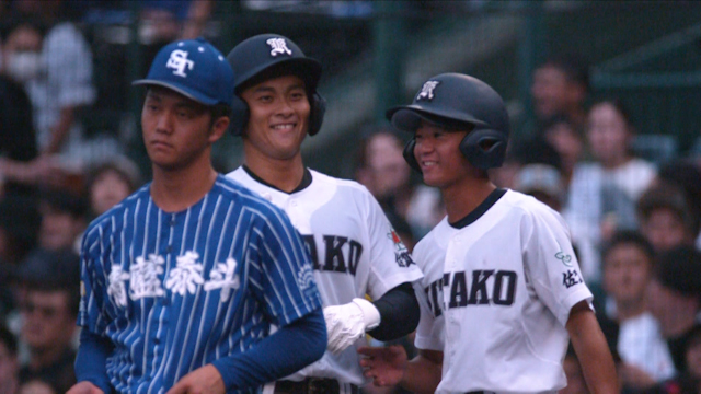 この夏２８個目の犠打で６番片渕がレフト前　甲子園でも「らしさ」貫き佐賀北が追加点【青藍泰斗vs佐賀北】