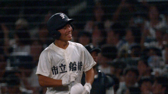 市立船橋は下位打線で作ったチャンス　９番満﨑の痛烈な打球がファーストを襲う【市船橋vs明豊】