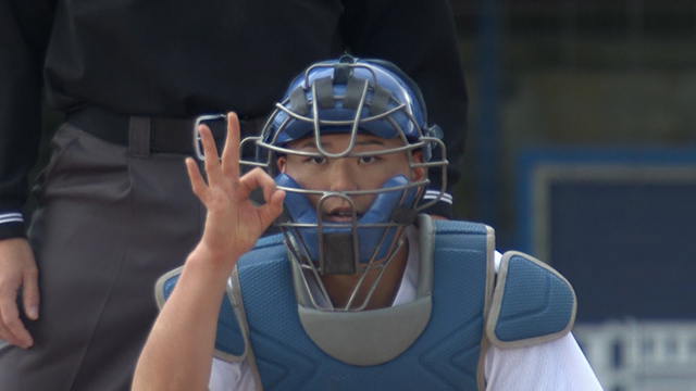 本調子ではない青山学院大の鈴木を助ける渡部