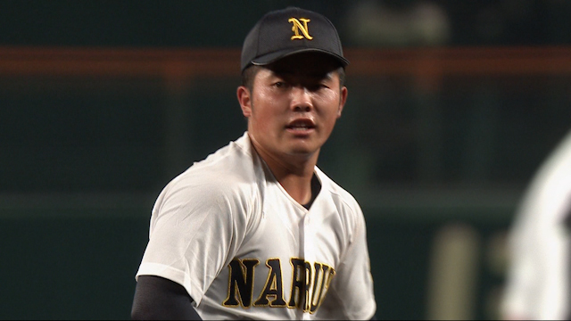 追いついた直後に迎えたピンチ　投手のグラブ弾いた打球を鳴門セカンド小川が好守  【天理vs鳴門】