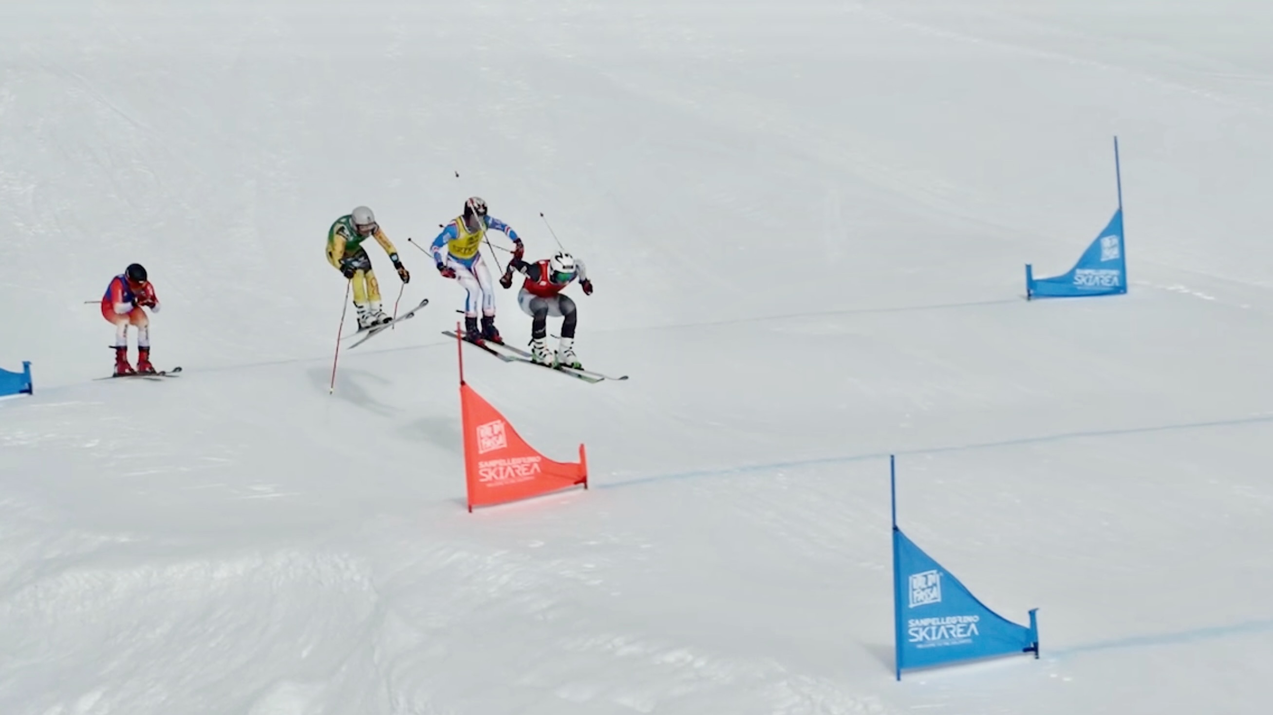 【スキー】スキークロス　小林竜登選手の迫力の滑走