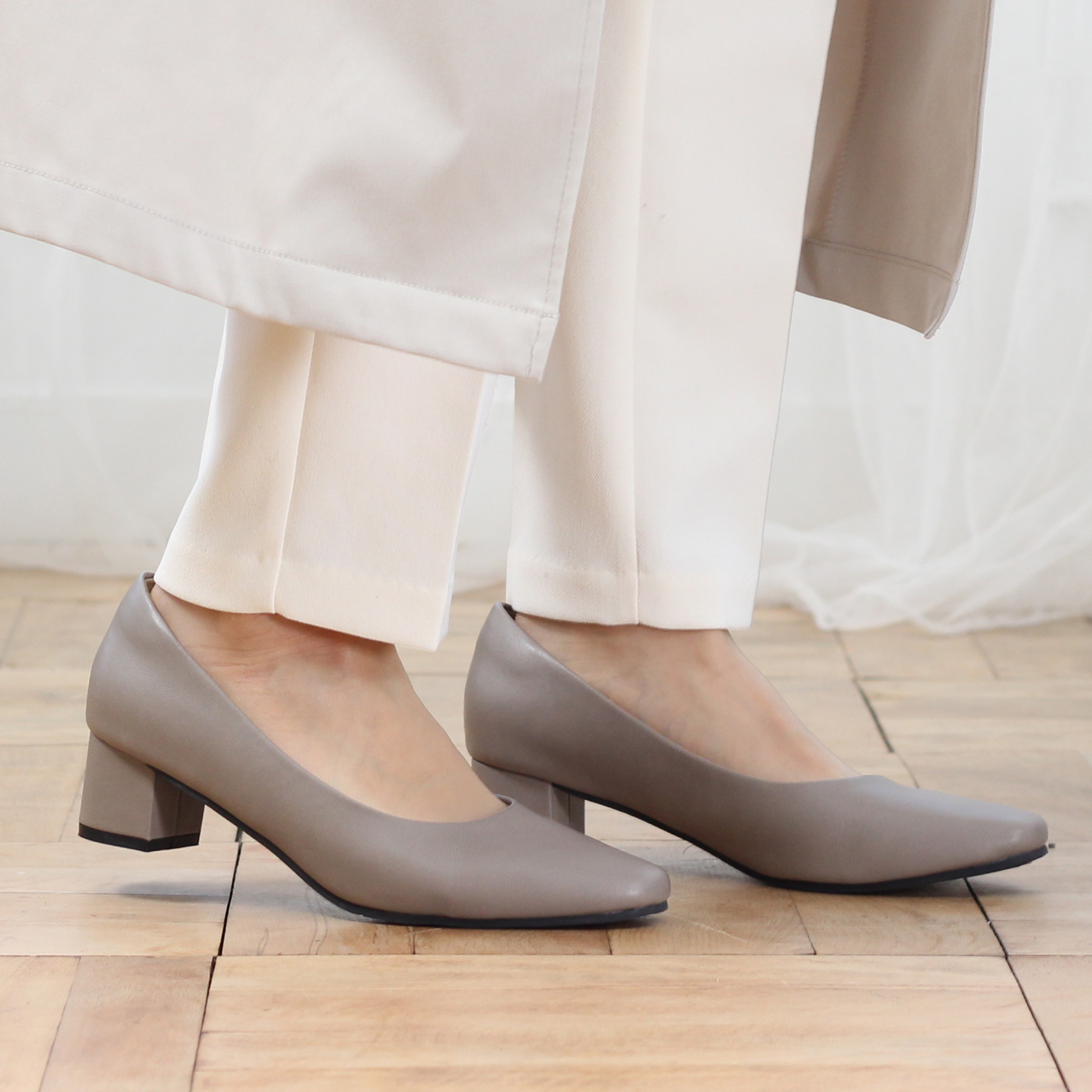 FABIO RUSCONI パンプス（トゥデザイン：ポインテッドトゥ