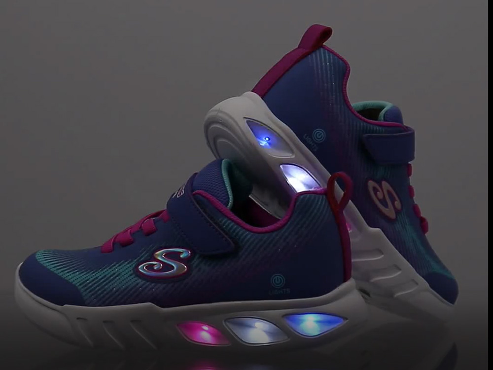 SKECHERS スケッチャーズ 光る靴 キッズ LED スニーカー 女の子