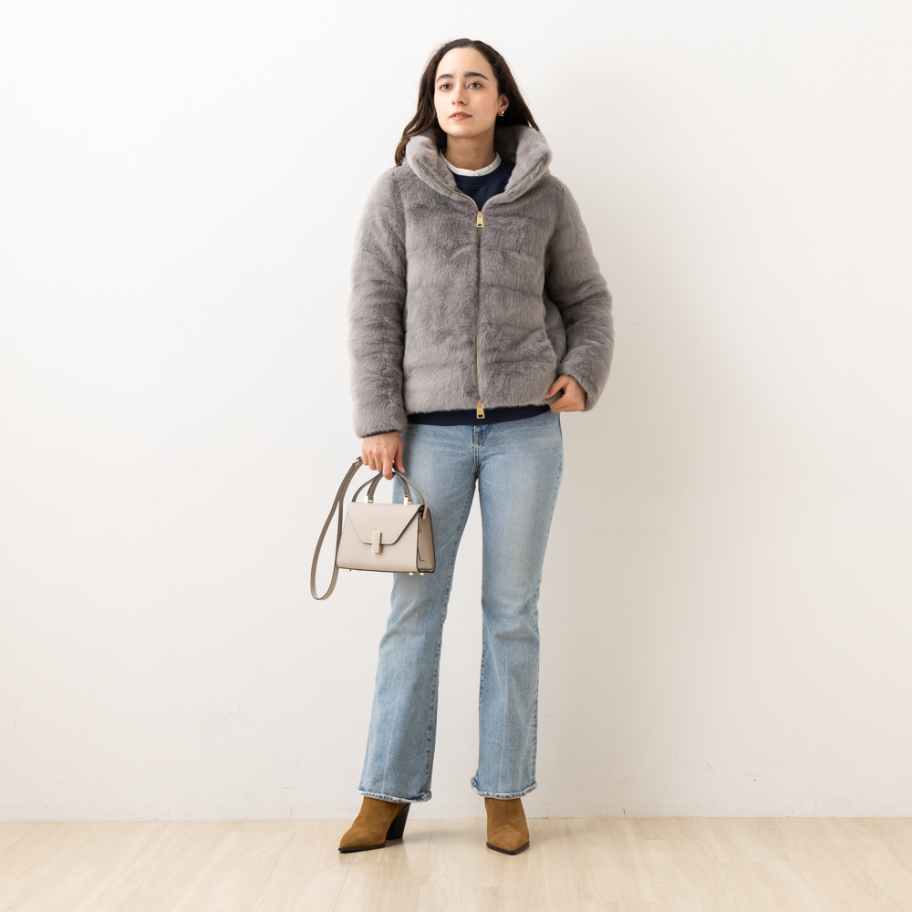 美品★HERNO★もこもこボアコート★テディベア★暖かブークレ素材★40 美品☆HERNO☆もこもこボアコート☆テディベア☆暖かブークレ