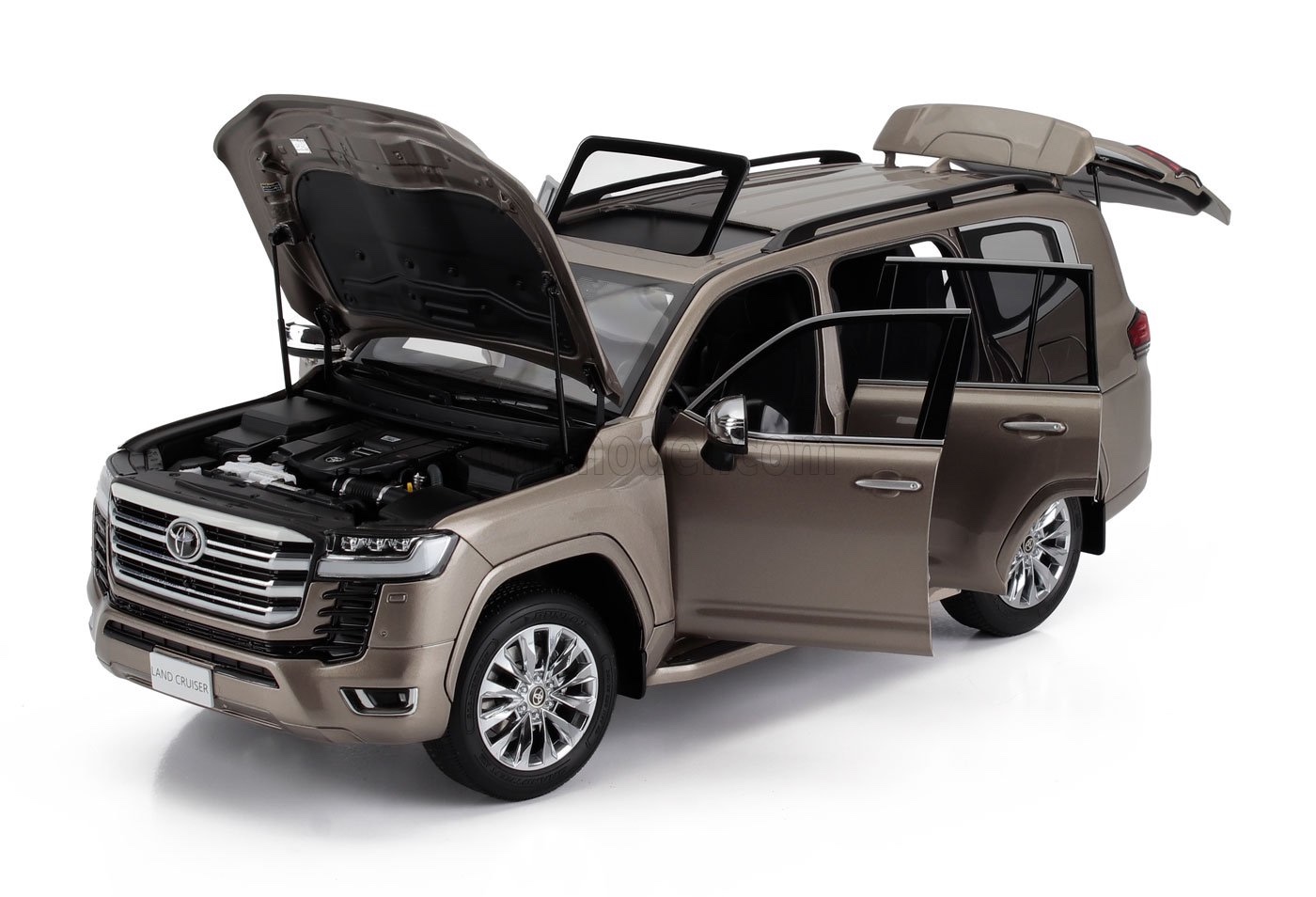 トヨタ ミニカー 1/18 ランドクルーザー 300-ZX SUV LCD-MODEL
