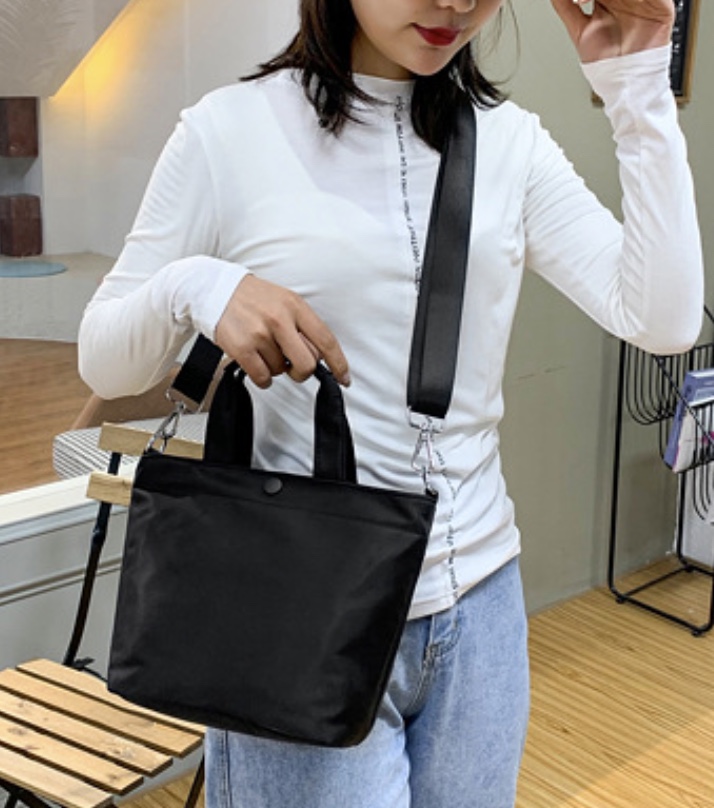超特価激安 VALENTINO レディーストートバッグ｜バッグ｜ファッション バッグ