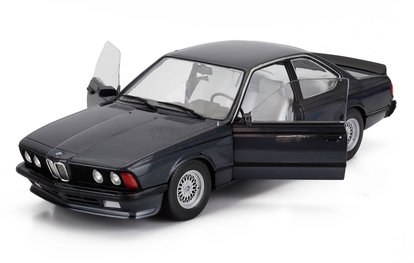 BMW 6シリーズ 1/18スケール ミニチュア BMW 6シリーズ 1/18スケール ミニチュア