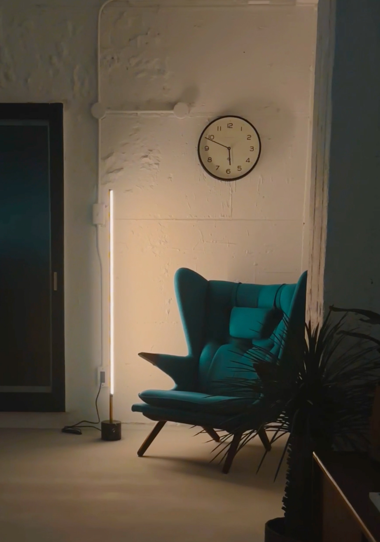 アートワークスタジオ　Vision LED-floor lamp S ホワイト Vision LED-floor lamp(S)｜ARTWORKSTUDIO公式