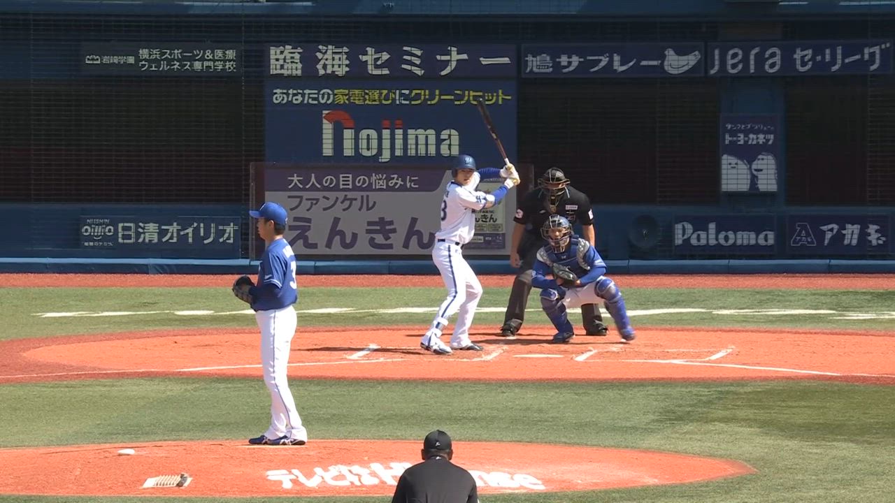 2回裏、中川颯選手がライトスタンドに突き刺さる2ランを放ち、自らを援護する！