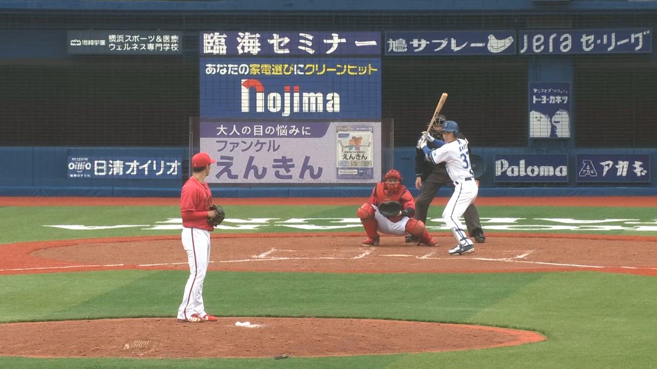 6回裏、加藤選手が高めに浮いたストレートをとらえ、同点のタイムリーツーベース！