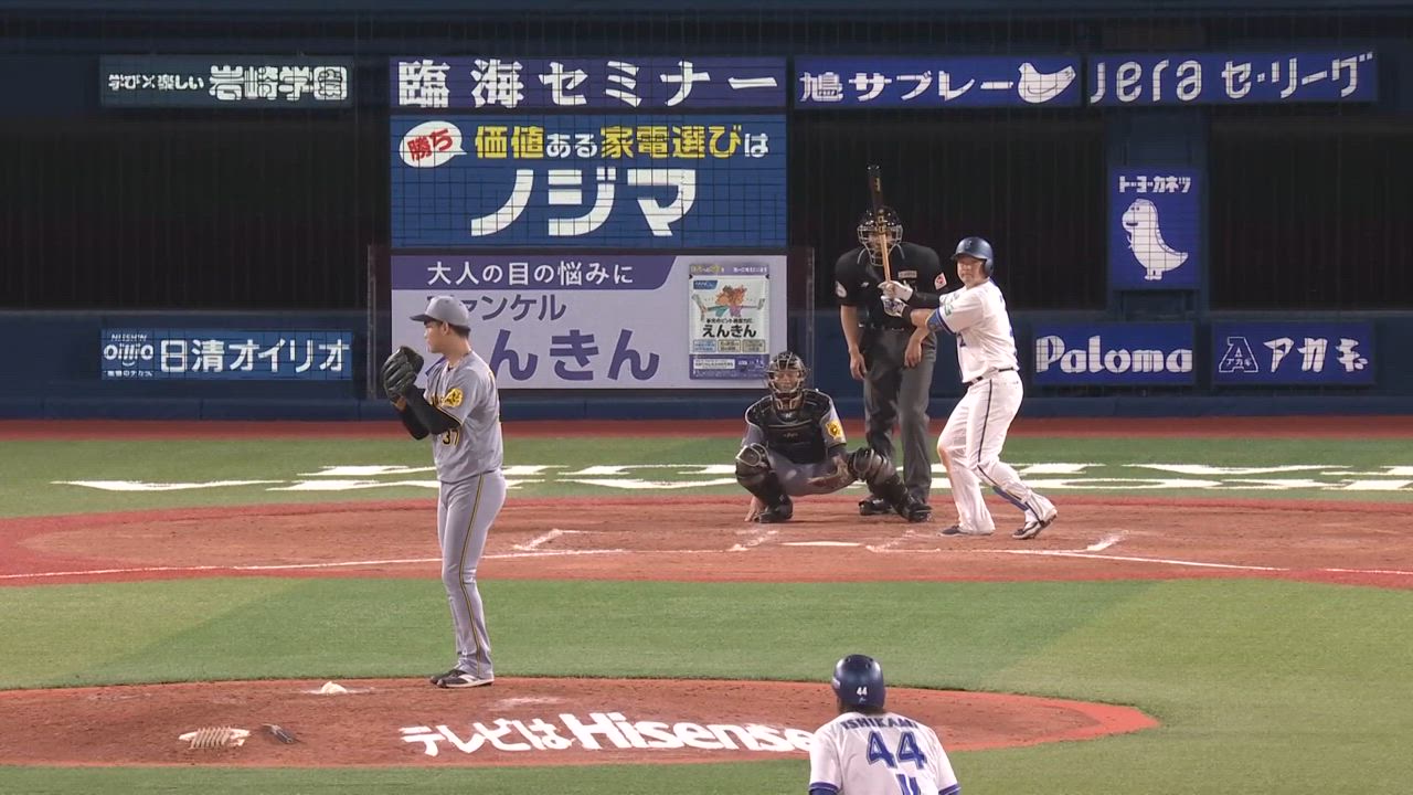 8回裏、牧選手が甘く入った変化球を弾き返し、センターへの先制タイムリー！