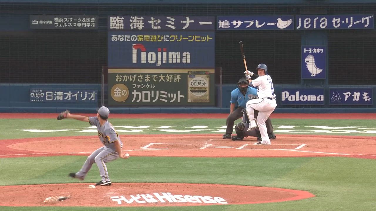 2回裏、牧選手がレフトスタンド上段に運ぶソロホームランを放ち、1点を返す！