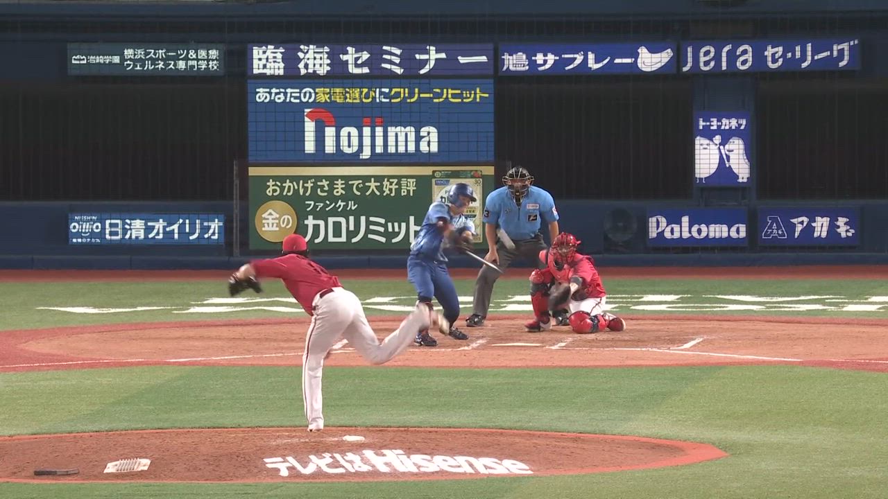 6回裏、林選手がセンターへタイムリーヒットを弾き返し、反撃の手を緩めない！