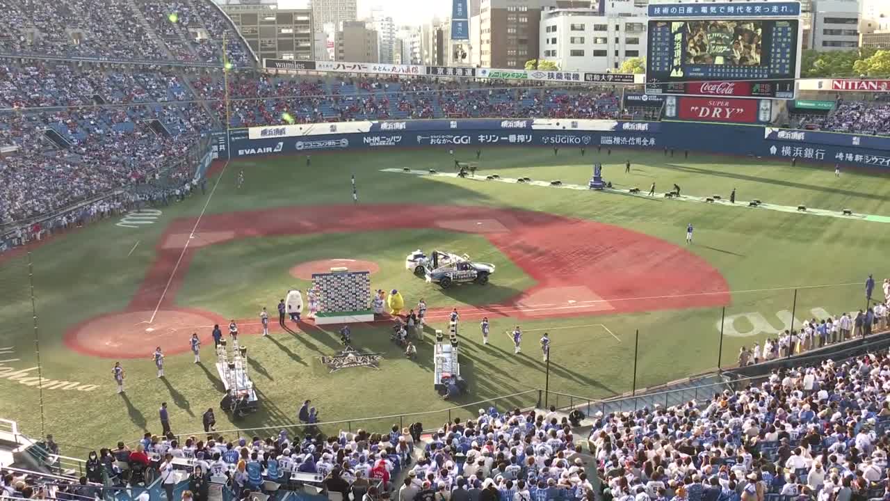 5月18日(木) 横浜対広島 バックネット裏SS席ペア 雨天中止時返金有 野球