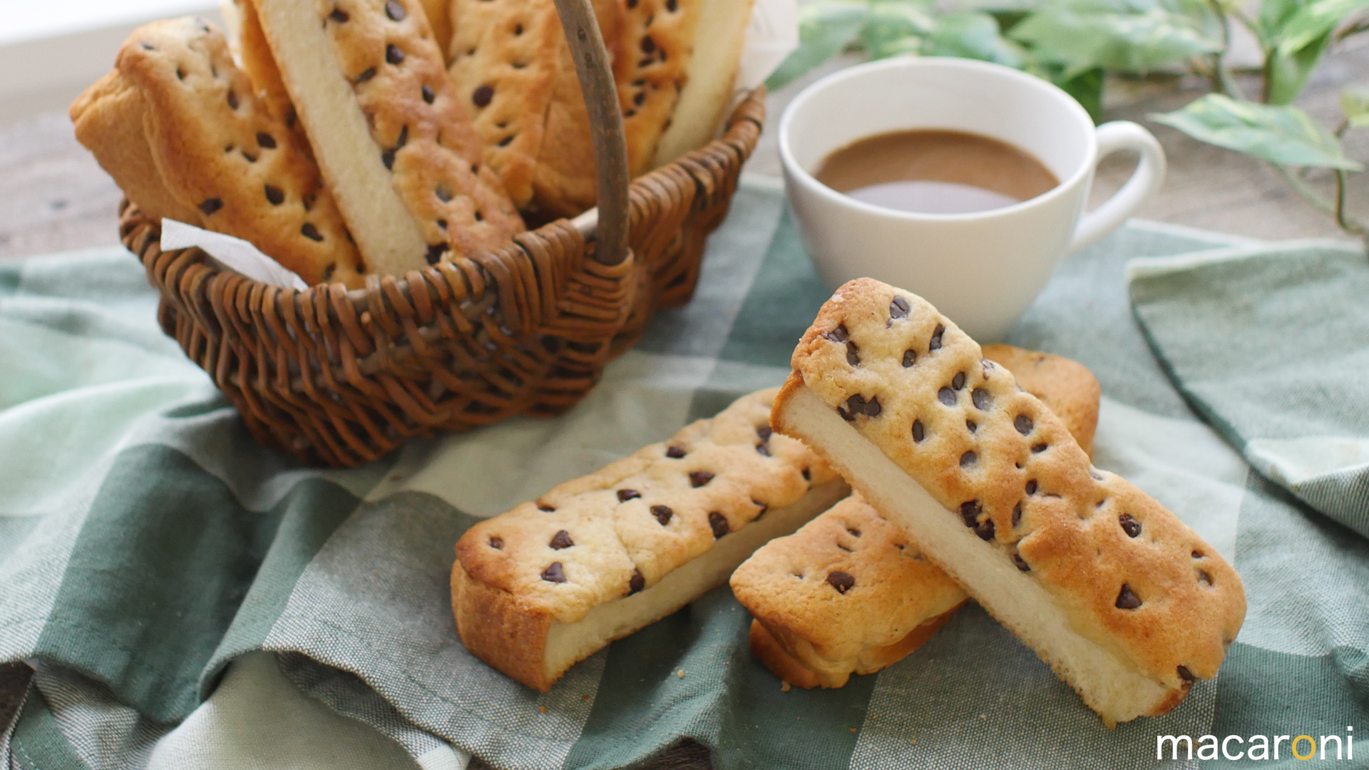 食パンをサクッと格上げ♪スティックメロンパン - macaroni - 「食」と「女性」が主役のライフスタイルマガジン | Yahoo! JAPAN