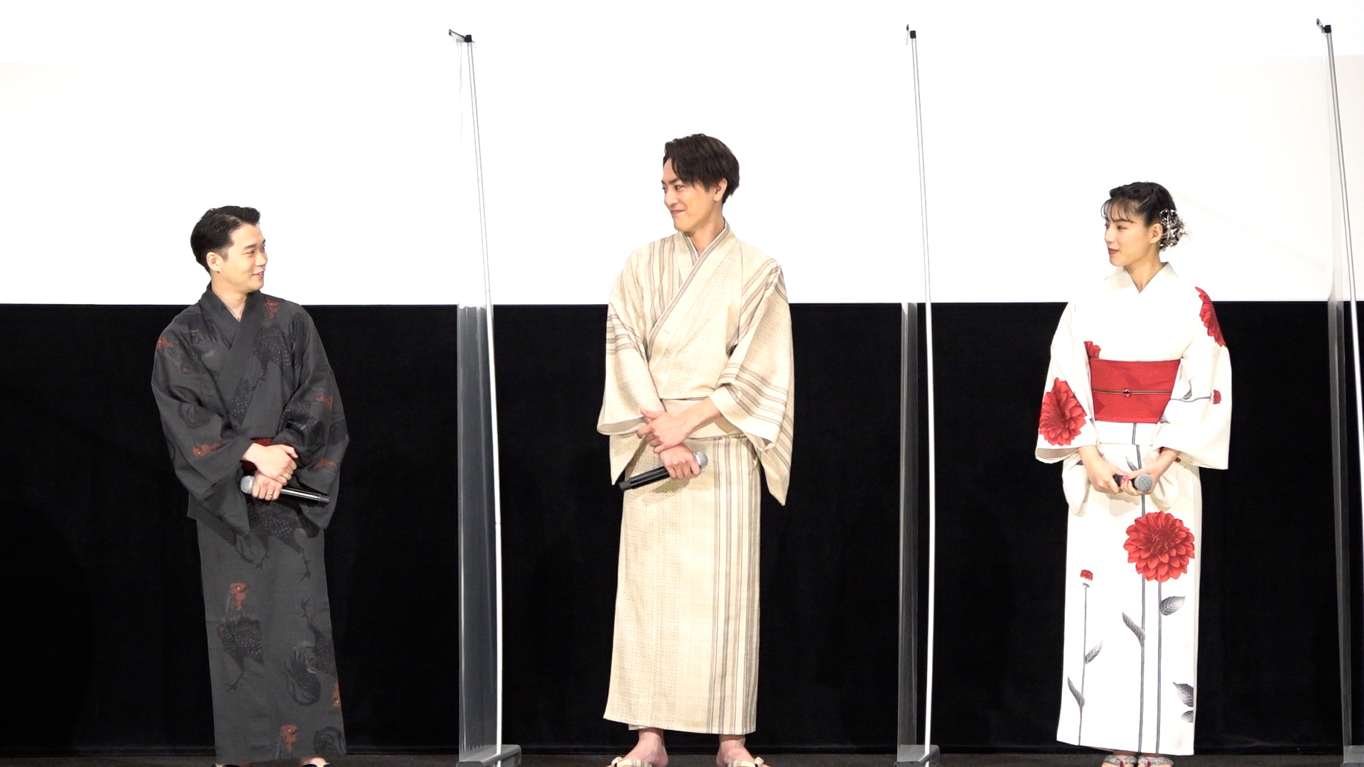 間宮祥太朗＆矢本悠馬、仲の良さダダ漏れトーク　石井杏奈の浴衣姿を絶賛 - オリコン | Yahoo! JAPAN