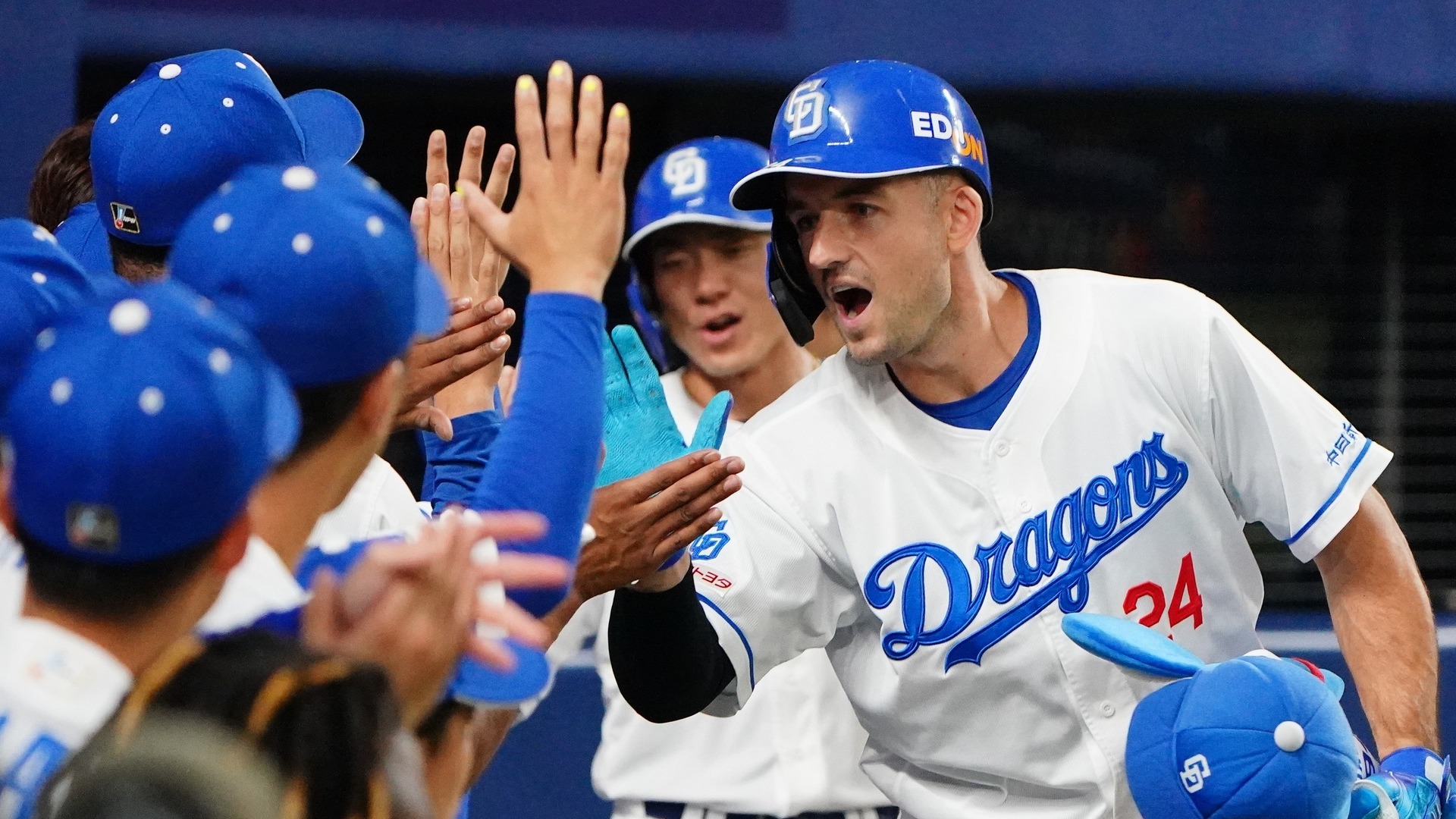 2025/6/18 中日 vs オリックス ヒーローインタビュー「with Dragons」