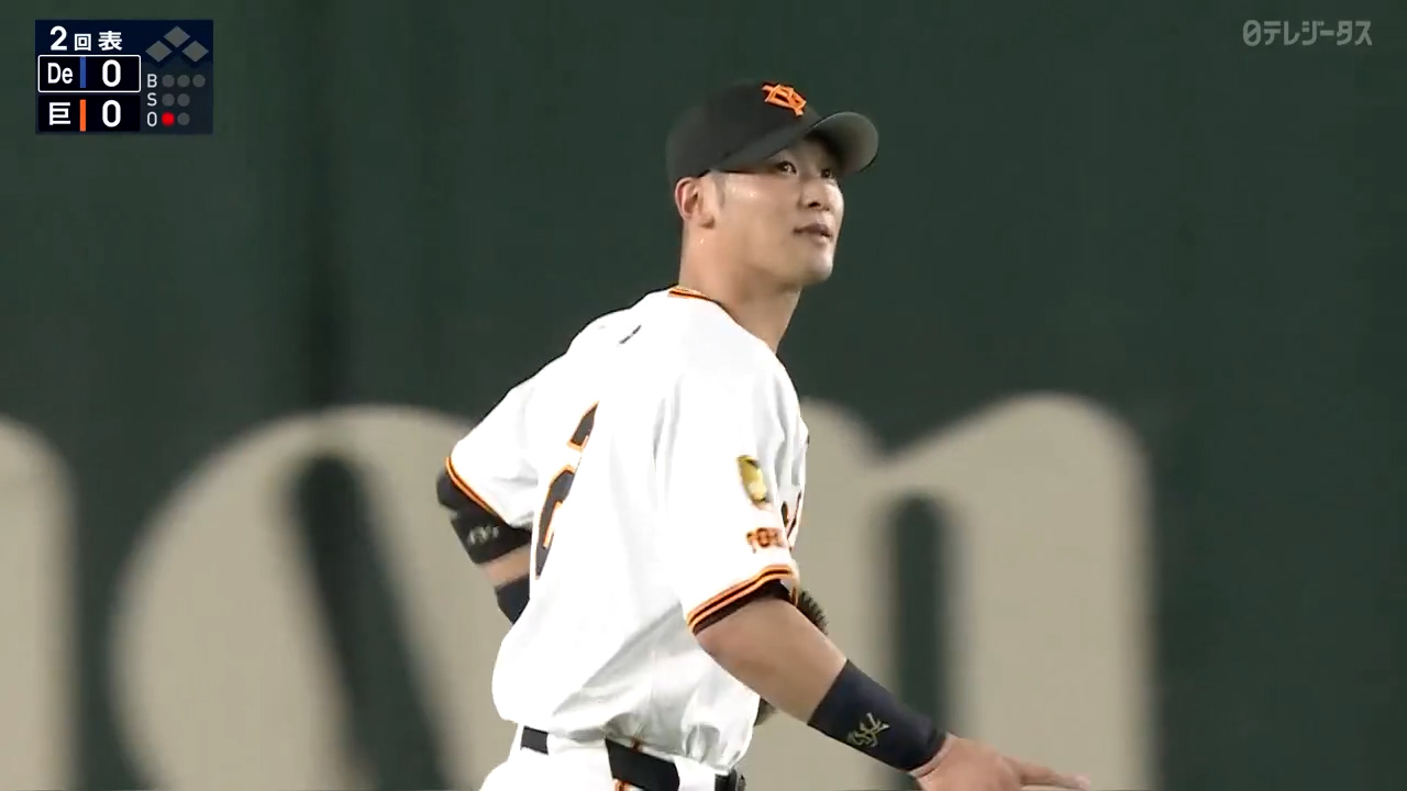 6/27【巨人vsDeNA】2回表 吉川 逆シングルからのジャンピングスロー！