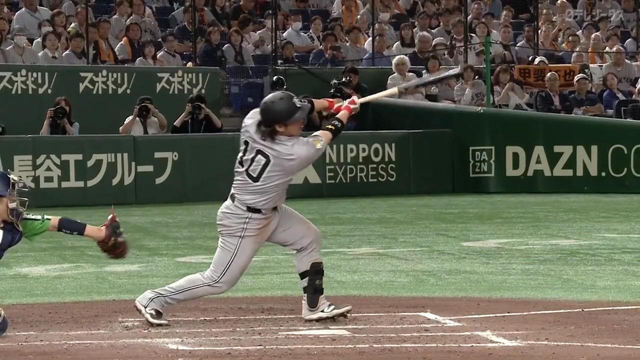 5/23【巨人vsヤクルト】4回裏 甲斐 巧みなバッティングでセンターへの先制タイムリー！