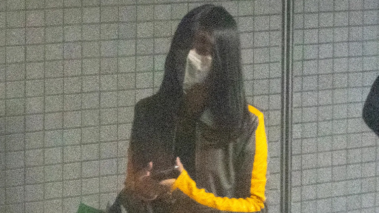 景井ひな「寒いのにへそ出し」のオドロキ私服姿　写真4枚 - NEWSポストセブン【動画公式】 | Yahoo! JAPAN