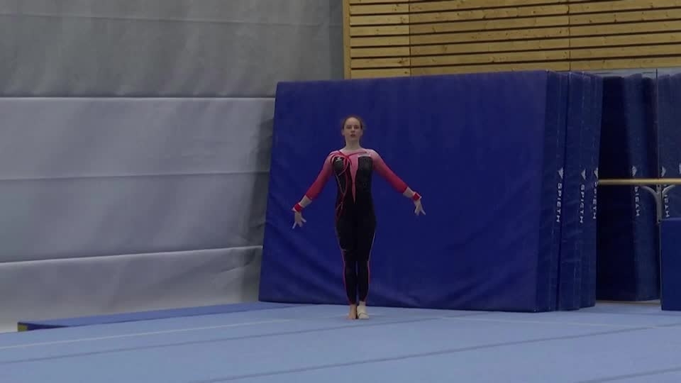 レオタードに代わる選択肢を、独体操女子選手がボディスーツ　性的写真撮影に対抗 - ロイター映像ニュース | Yahoo! JAPAN