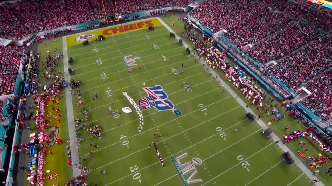 【NFL第54回スーパーボウル】ヨランダ・アダムズが“アメリカ・ザ・ビューティフル”を熱唱